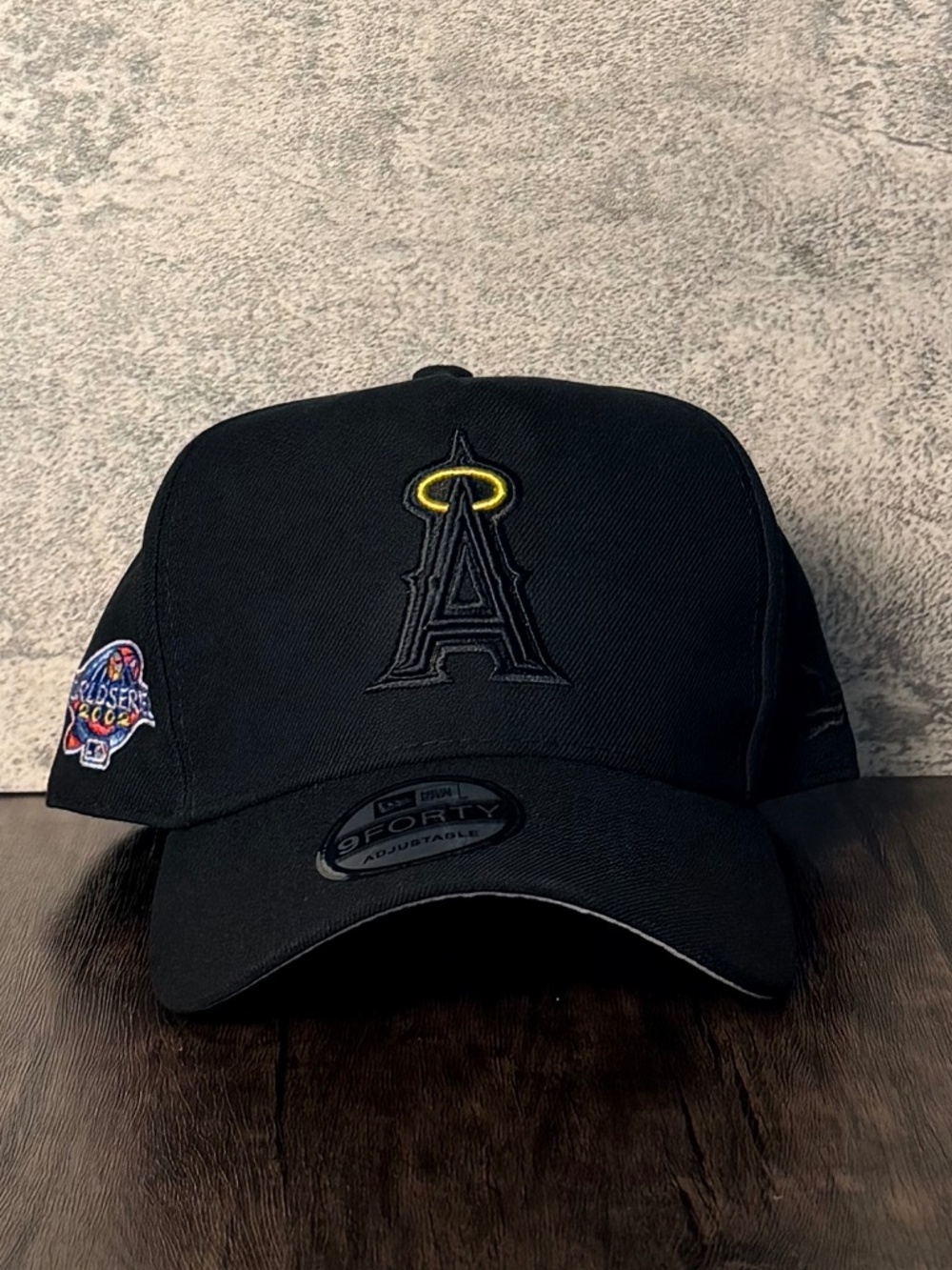 New Era MLB Los Angeles Angels 9FORTY A-Frame Blackout 2002 World Series Patch